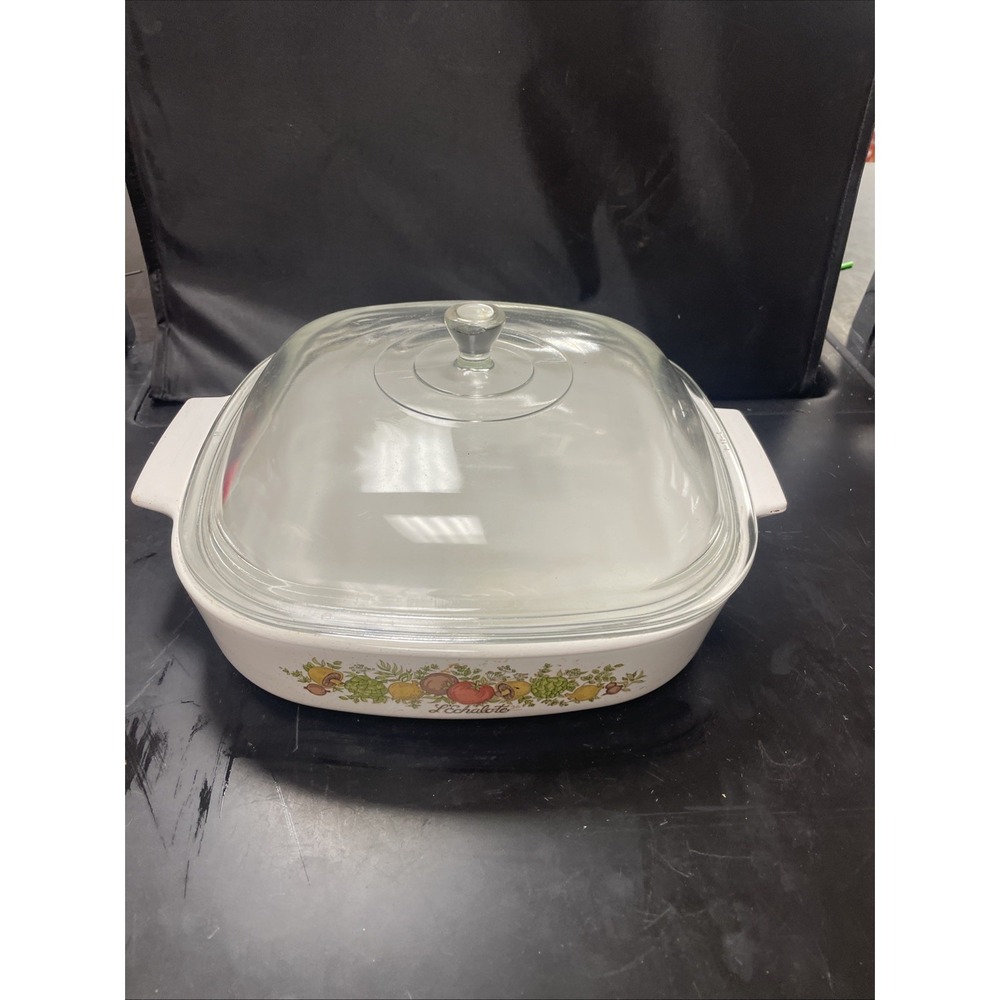 Corning Ware  L'Echalote A-10-B  2.5 Liter Casserole Dish With Pyrex A12C Lid